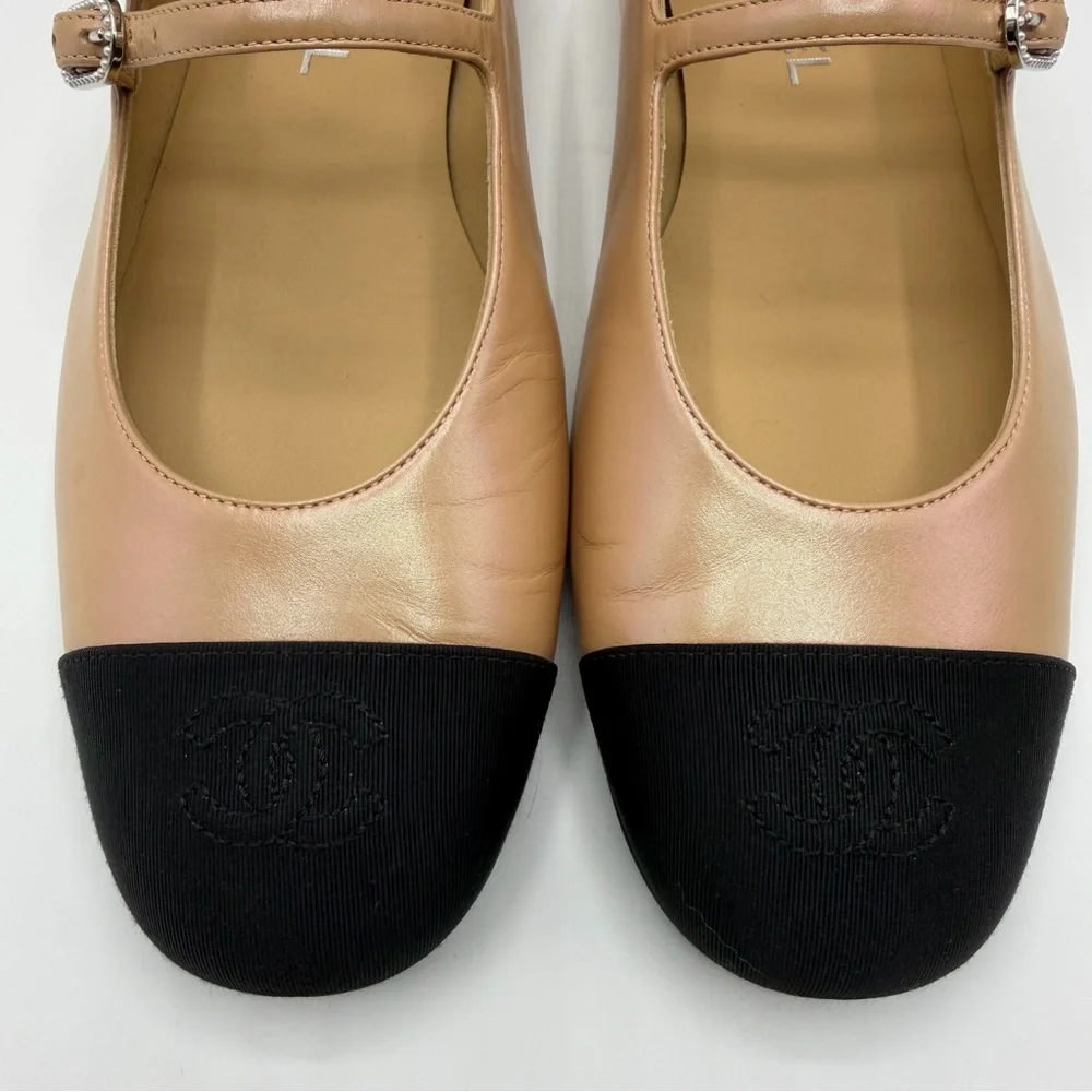 NEW NIB Chanel Beige Black Bicolor CC logo Cap Toe Mary Jane Buckle Ballet Flats - Picture 2 of 13